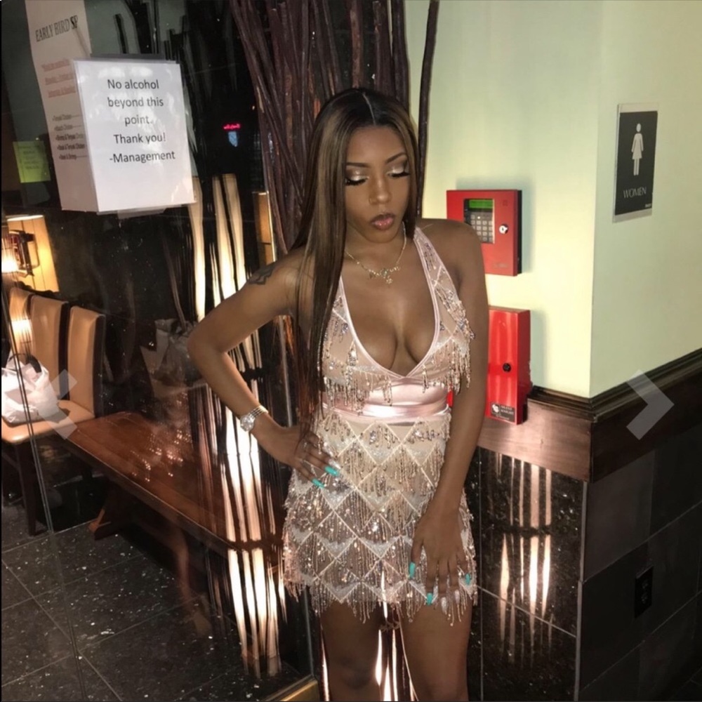 VIP STATUS DRESS - Picture 5 of 7